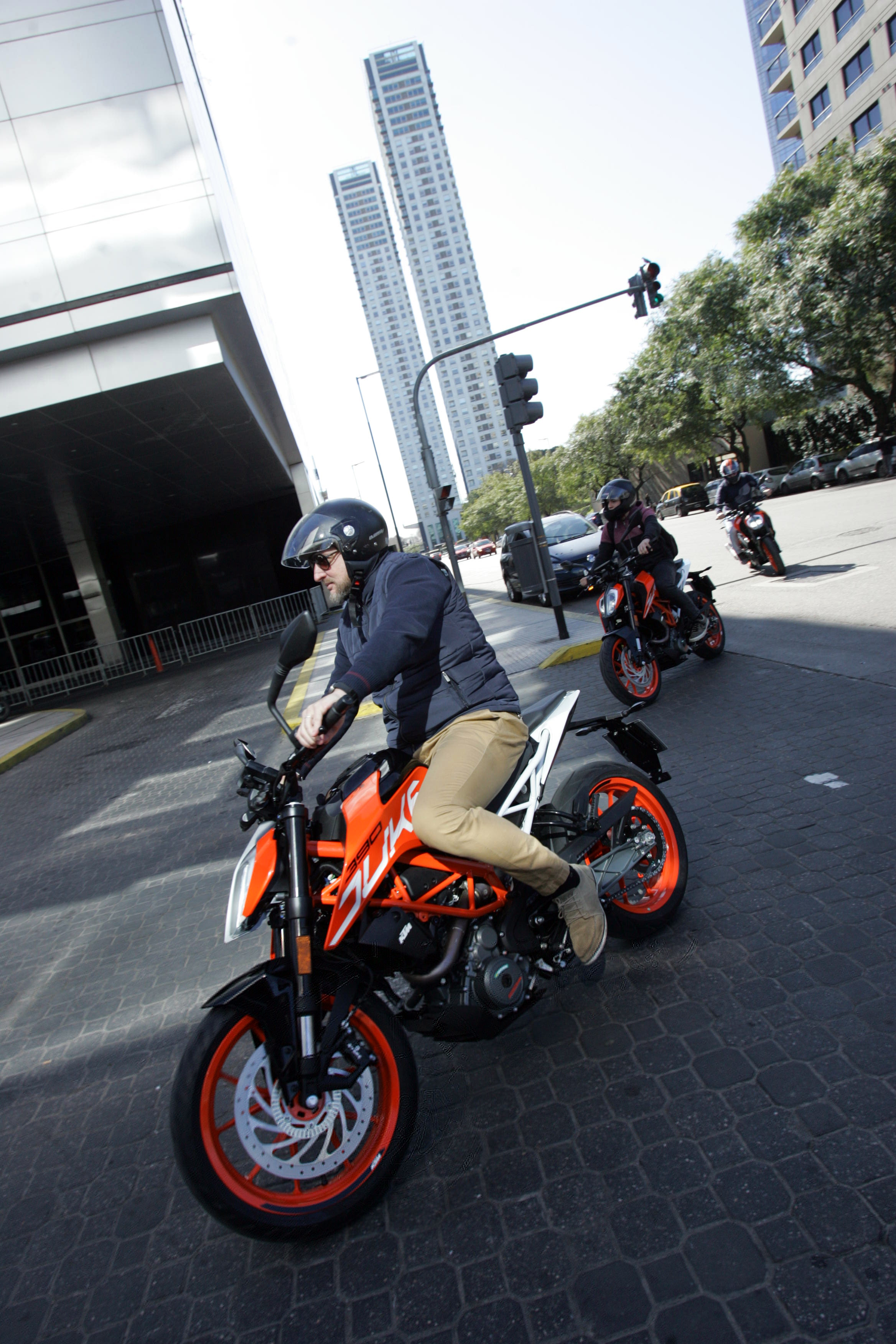 KTM presentó la nueva linea 2017 de su modelo DUKE