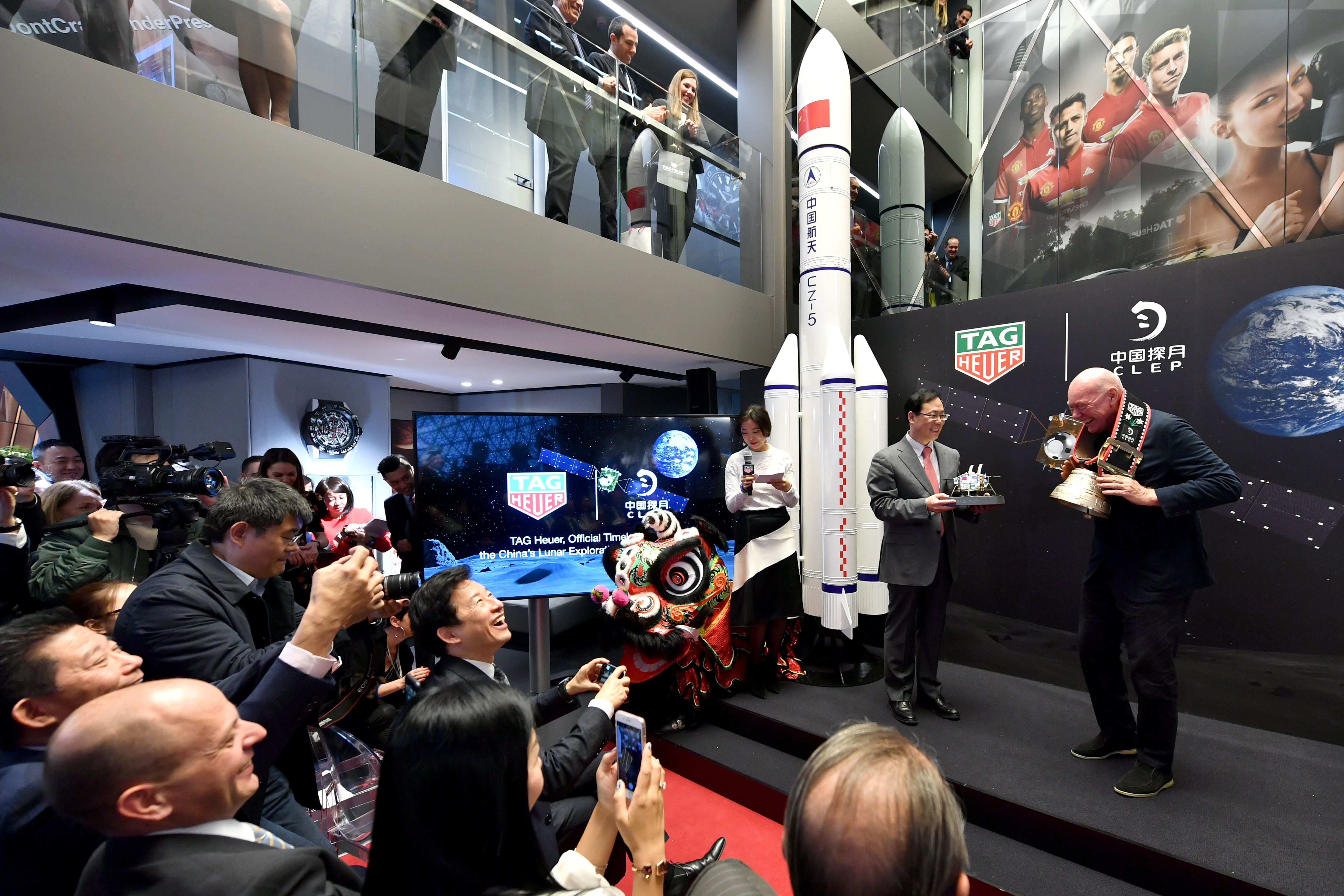 TAG Heuer presenta dos nuevas ediciones con aire lunar