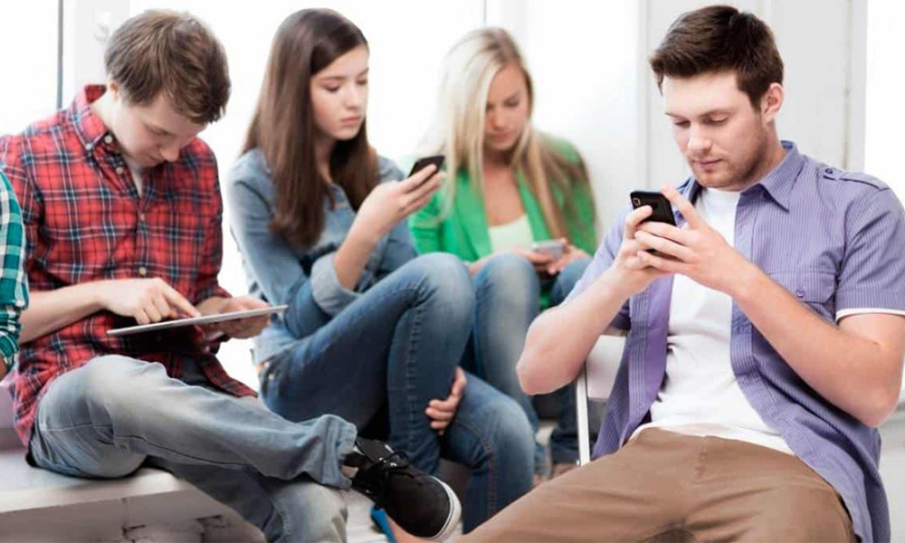 Motorola: el smartphone es la pantalla preferida de los adolescentes