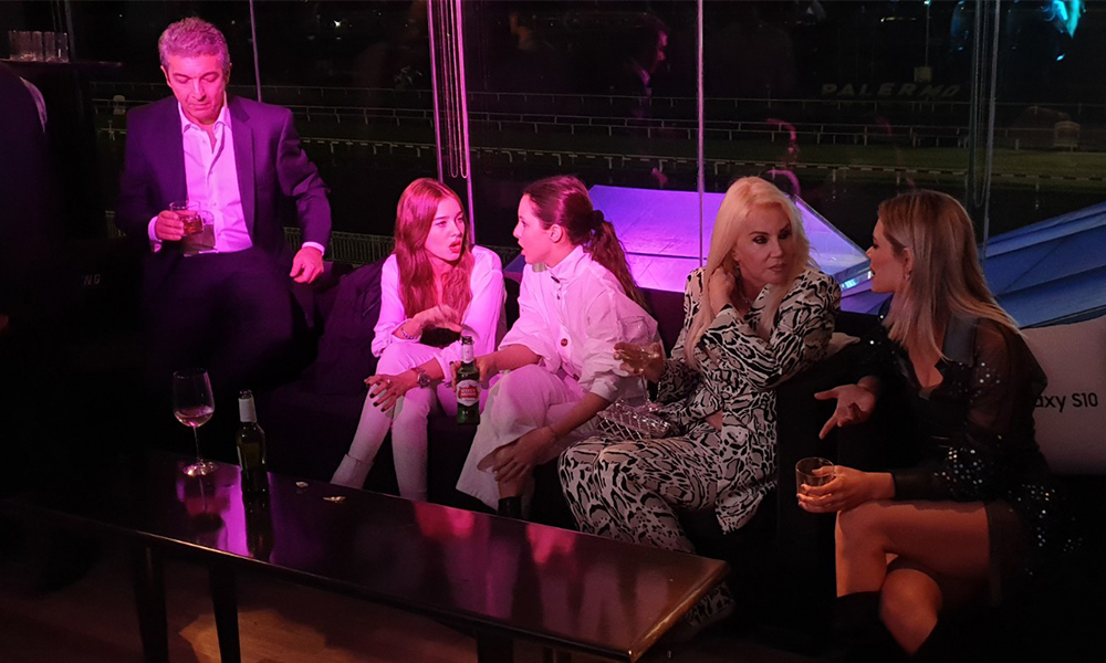 Acompañado de celebridades, Samsung lanza los Galaxy S10 en Argentina