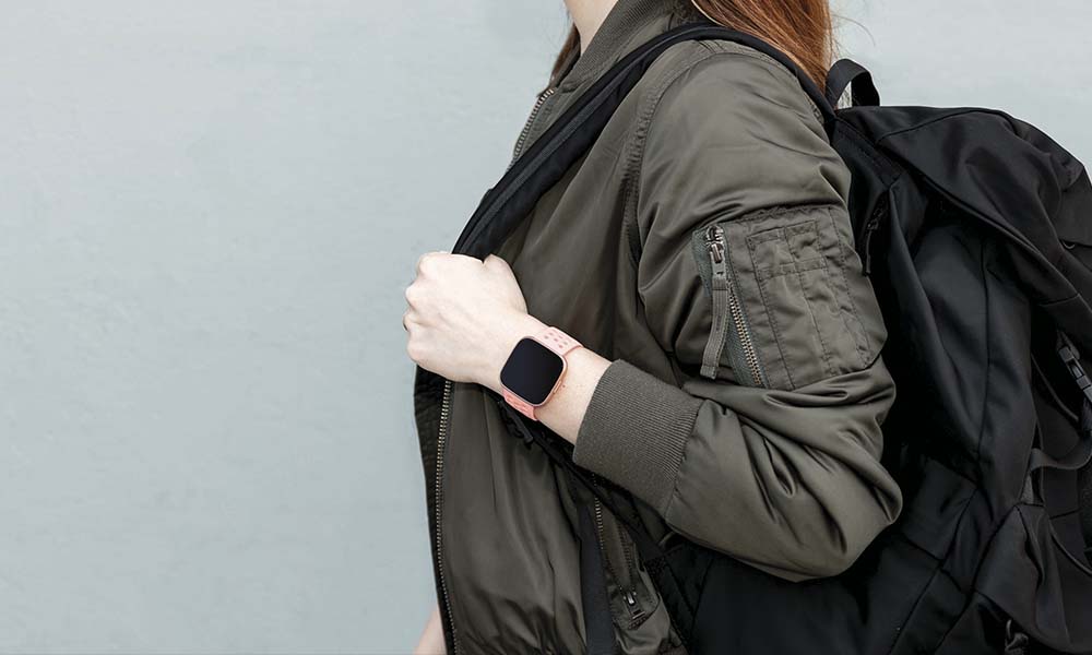 Fitbit lanza nuevo smartwatch Versa 2 y su báscula Aria Air