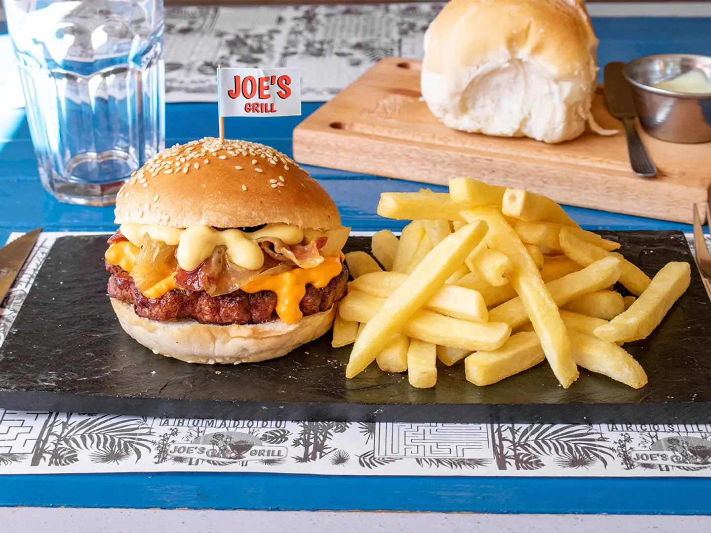Dia de la Hamburguesa tambien en Joe’s Grill