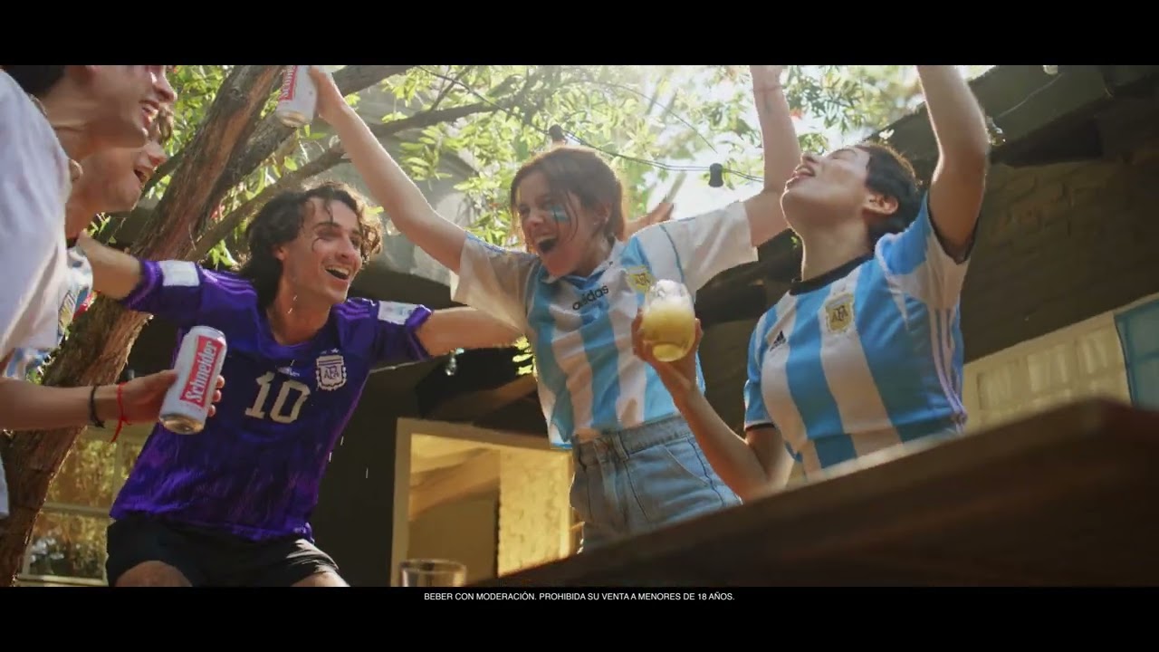Cerveza Schneider presento su comercial “Antes y Después de Catar”  ⭐⭐⭐ 🇦🇷