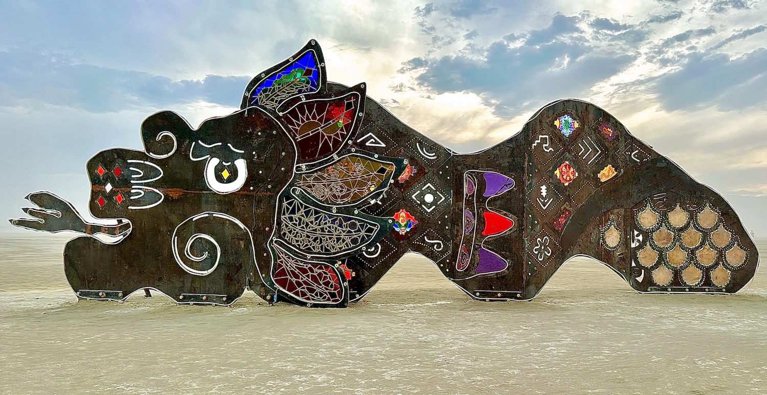 Quetzalcóatl Renace: la escultura que conecta lo ancestral con lo moderno